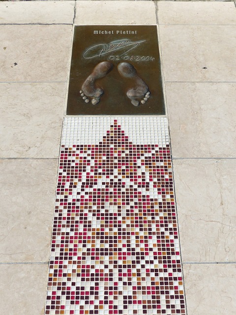 这标志着他 这标志着他